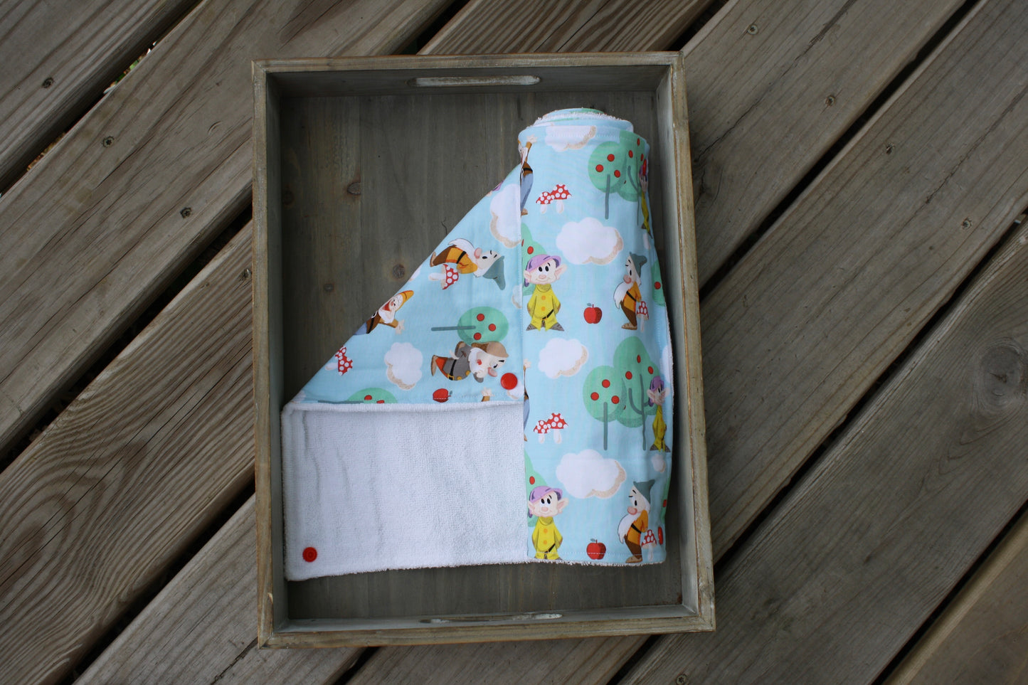 seven dwarfs snap together towel set