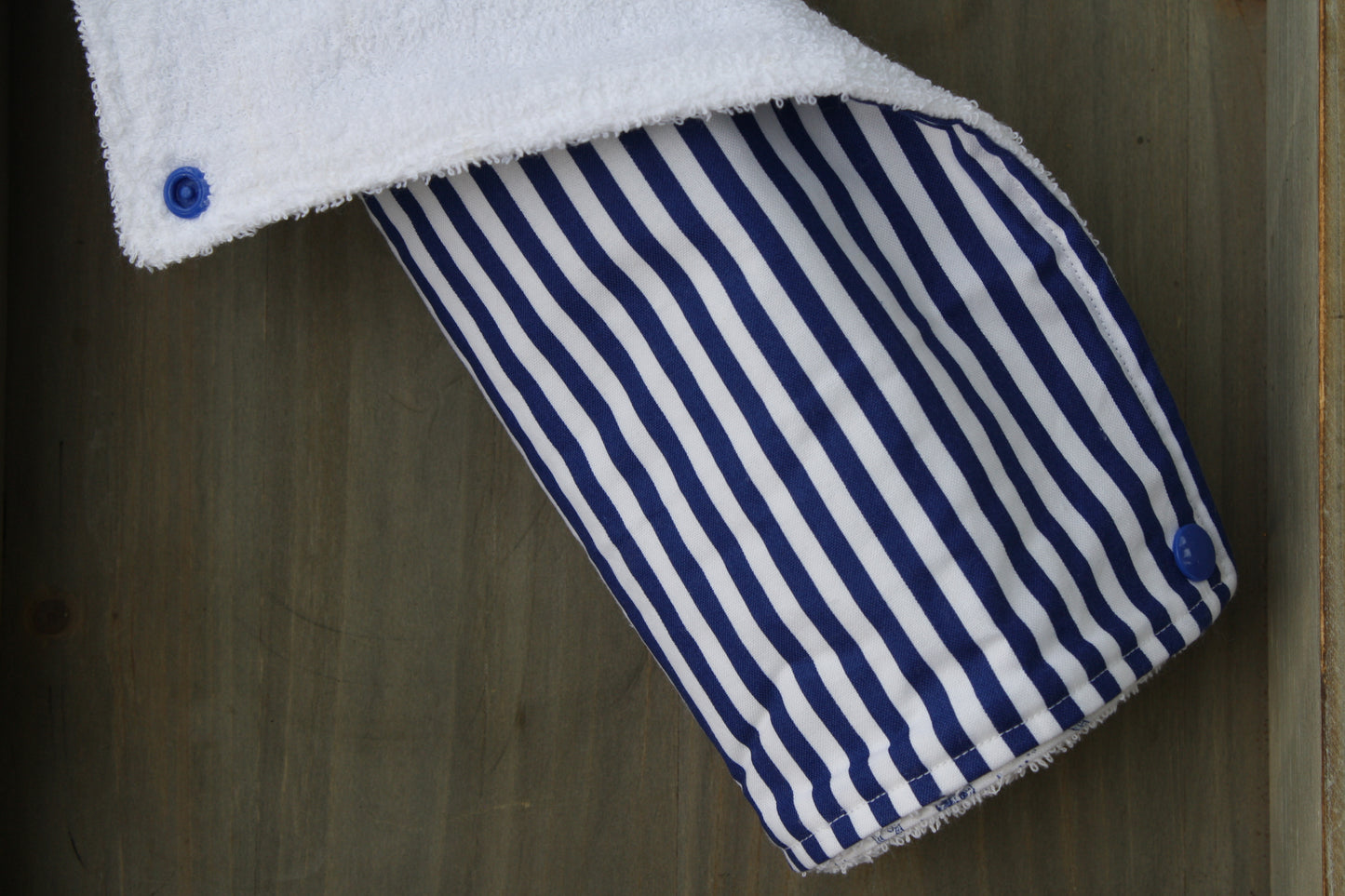 seahorse and stripes snap together towel set