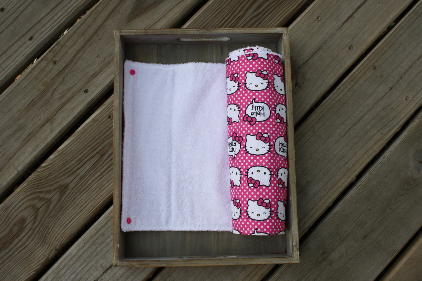 Hello Kitty/arrows snap together towel set